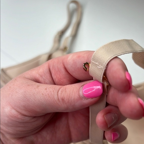 Lively Seamless Nude Bra 34C - Picture 5 of 7